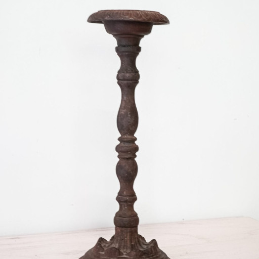 Candelero de hierro